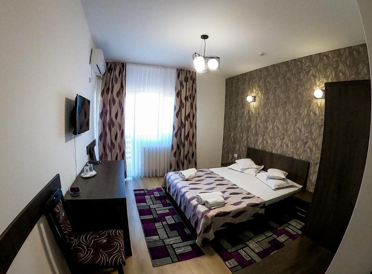 Motel Infinit Targu Jiu Ngoại thất bức ảnh